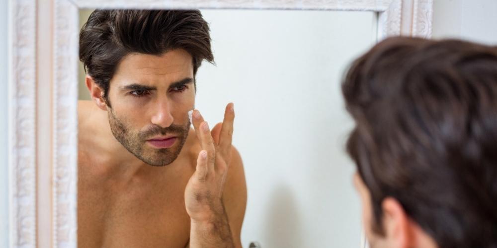 Which Face Serum Is Best For Men? | What To Buy And How To Use